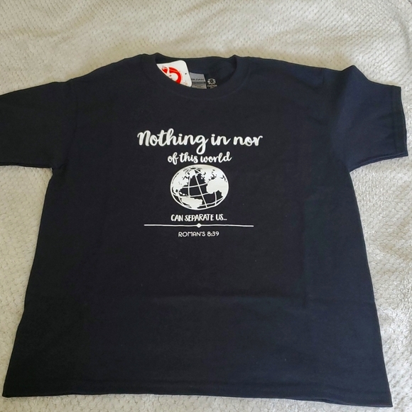 NWT Unisex Youth Graphic T-shirt - Picture 1 of 4